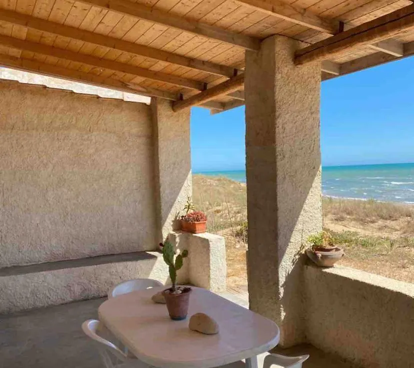Semesterbostad Baraka - Bungalow Sulla Spiaggia Donnalucata